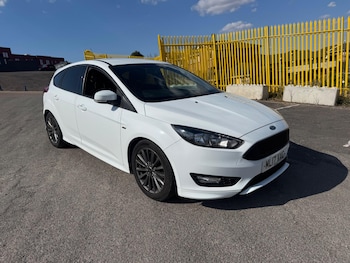 Used Ford Focus 2017 for sale - 79613246: Photo