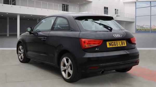 Used Audi A1 2017 for sale - 76314878: Photo 2