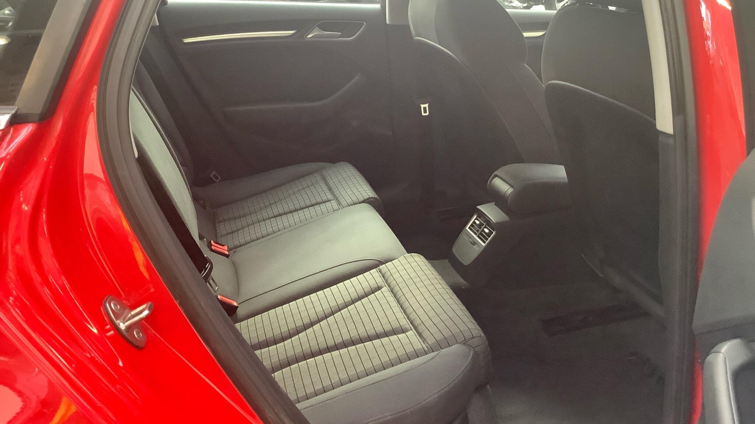 Used Audi A3 2015 for sale - 76988413: Photo 5