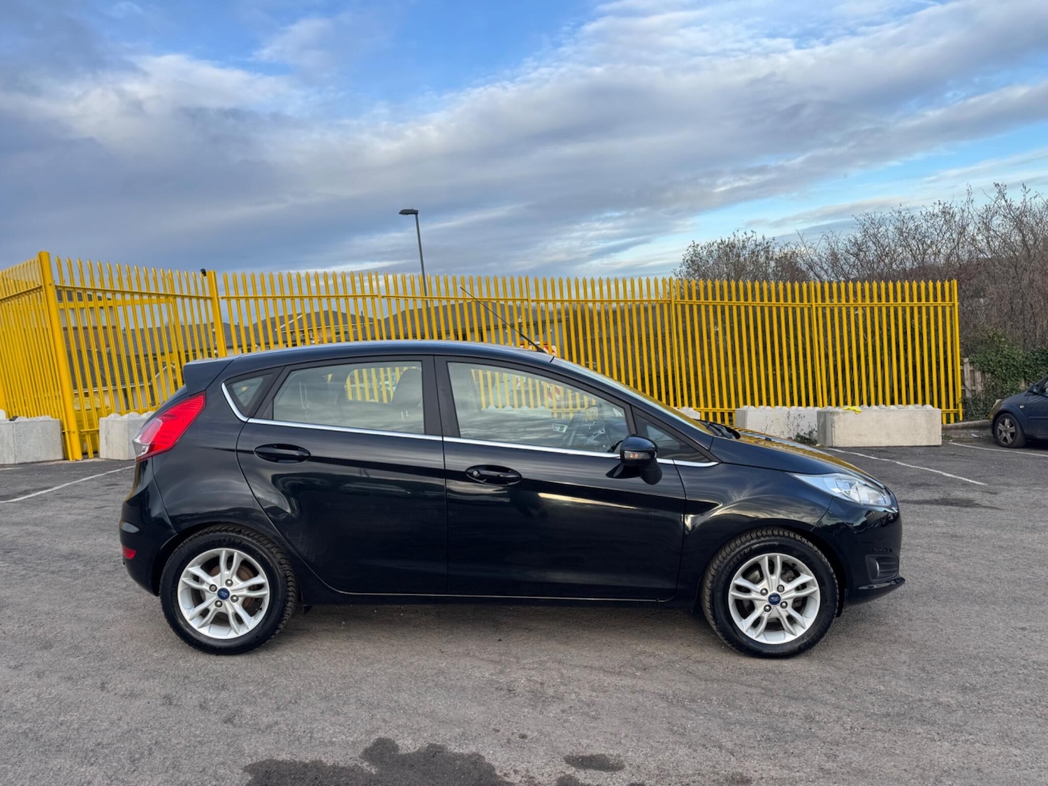 Used Ford Fiesta 2014 for sale - 77119866: Photo 4