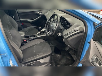 Used Ford Focus 2017 for sale - 76179491: Photo 4