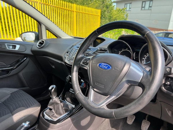 Used Ford Fiesta 2015 for sale - 76327165: Photo 9