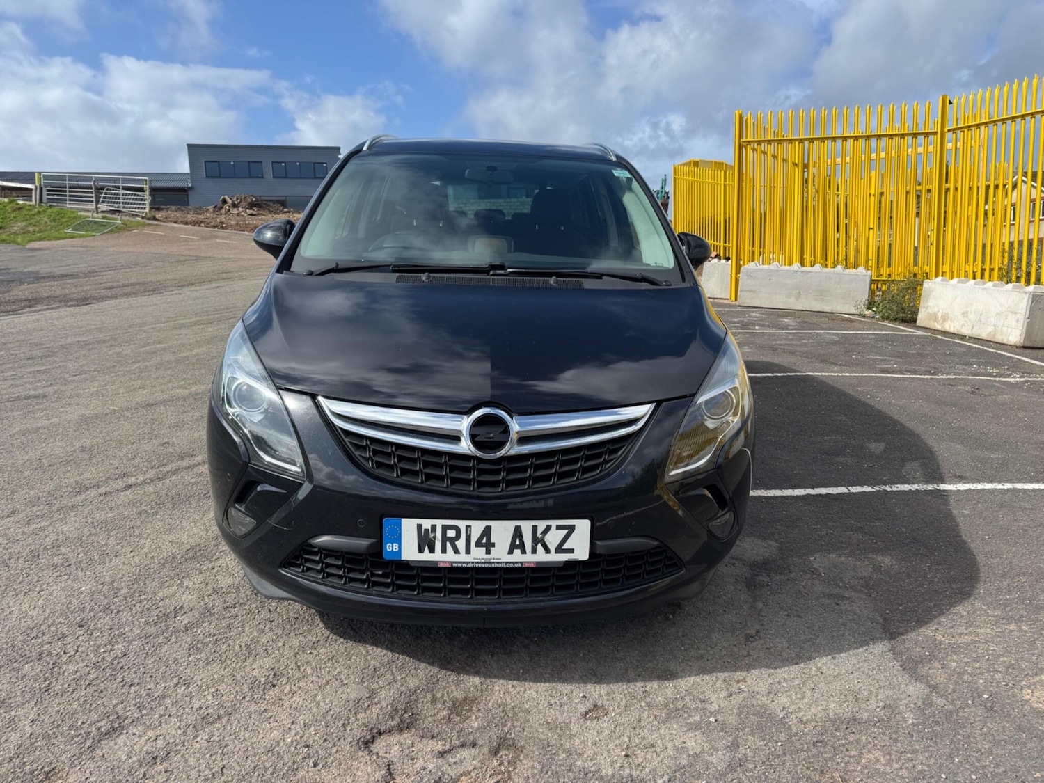 Used Vauxhall Zafira Tourer 2014 for sale - 75964425: Photo 3