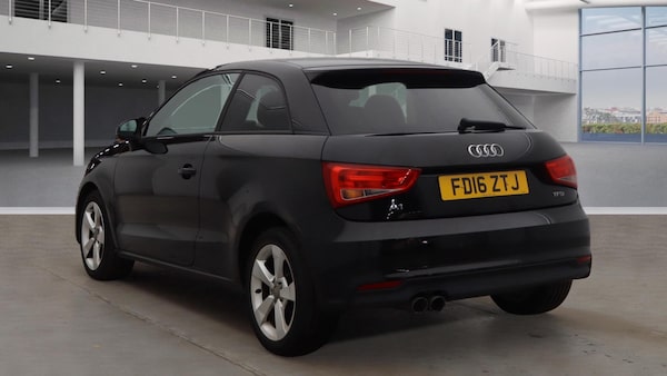 Used Audi A1 2016 for sale - 76246637: Photo 2