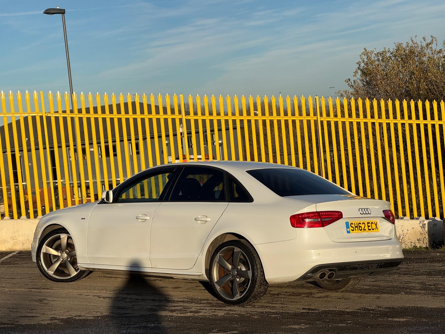 Used Audi A4 2012 for sale - 76701453: Photo 2