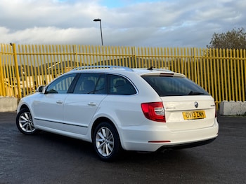 Used Skoda Superb 2013 for sale - 76701714: Photo