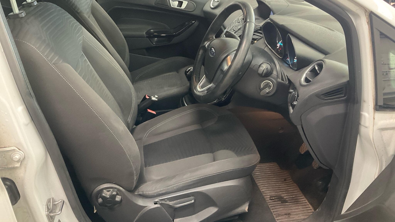 Used Ford Fiesta 2016 for sale - 76389037: Photo 4