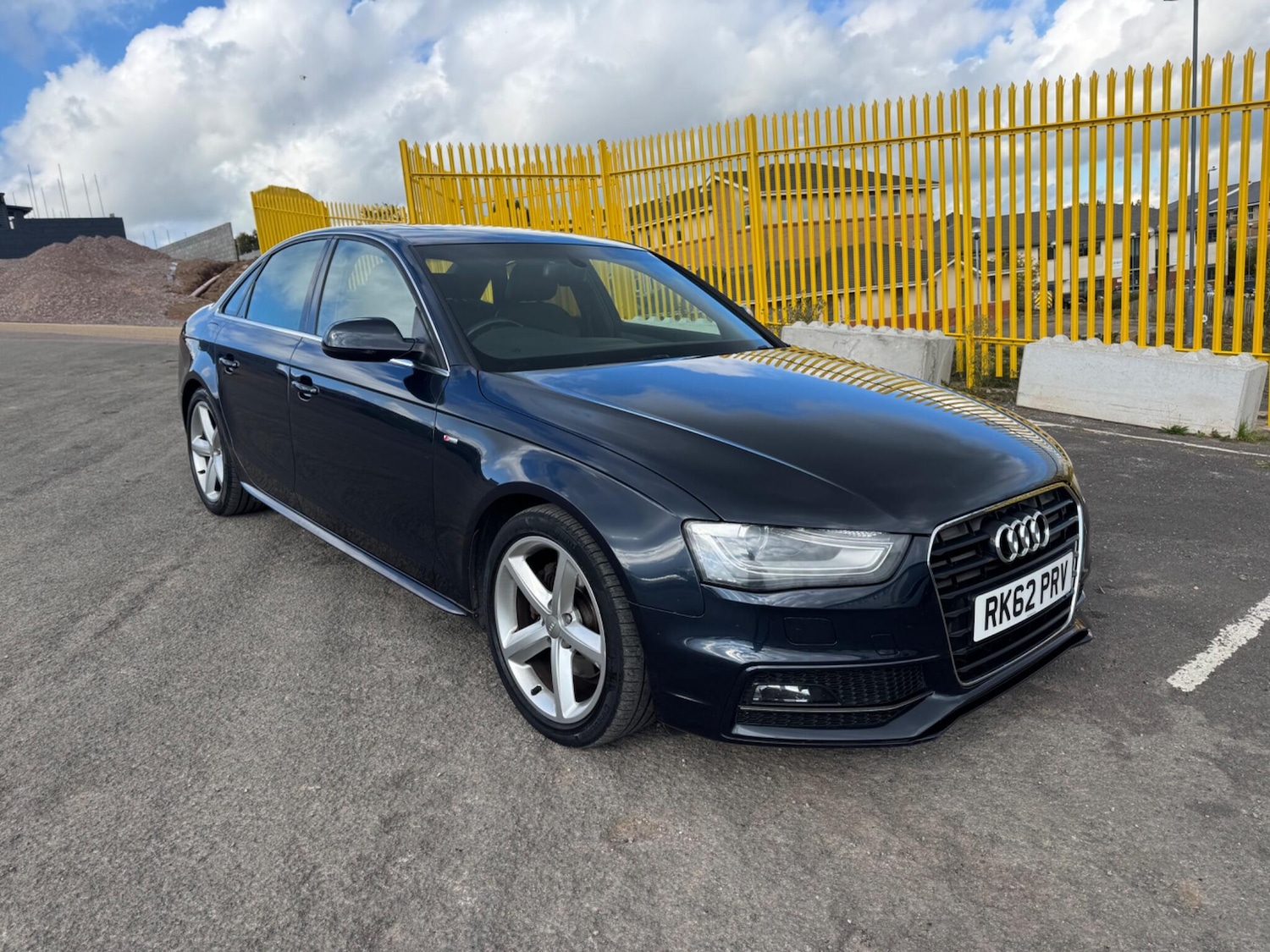 Used Audi A4 2012 for sale - 76997767: Photo 4