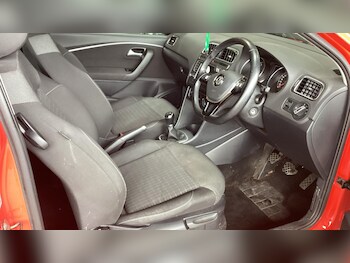 Used Volkswagen Polo 2015 for sale - 76072587: Photo