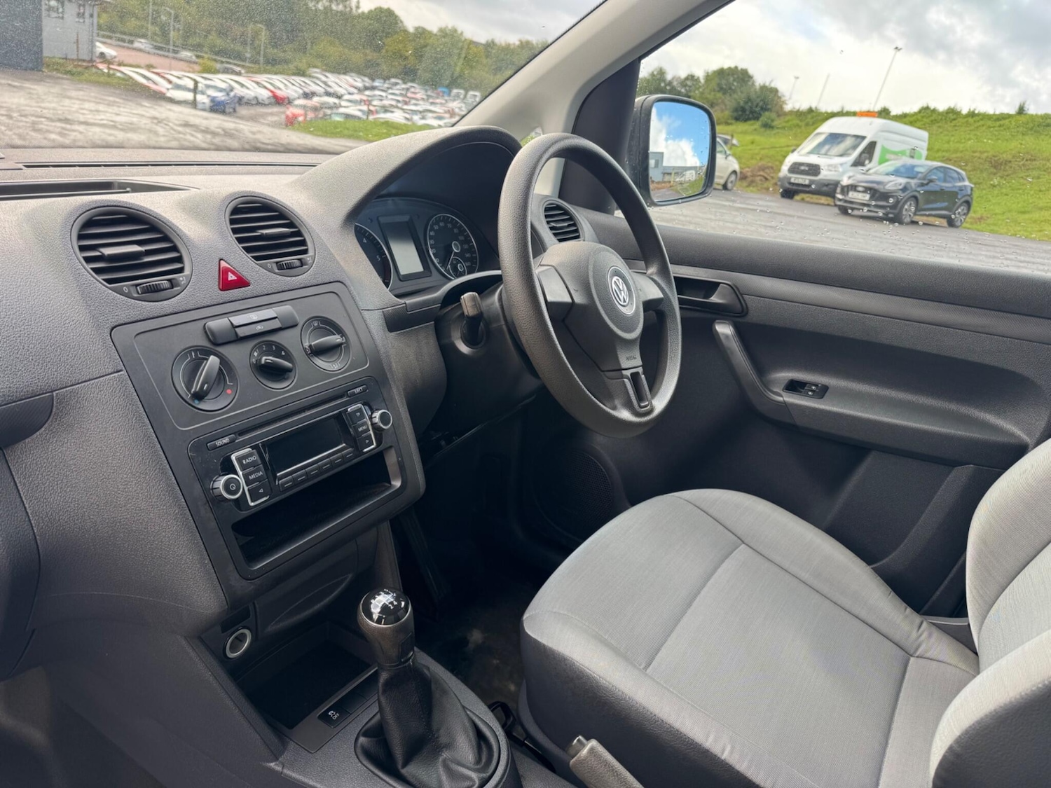 Used Volkswagen Caddy 2015 for sale - 76988856: Photo 10