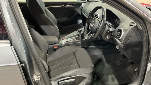 Used Audi A3 2017 for sale - 76060536: Photo 4