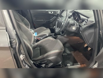 Used Ford Fiesta 2016 for sale - 76042465: Photo