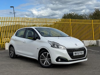 Peugeot - 208