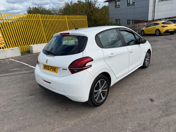 Used Peugeot 208 2016 for sale - 76024384: Photo 6