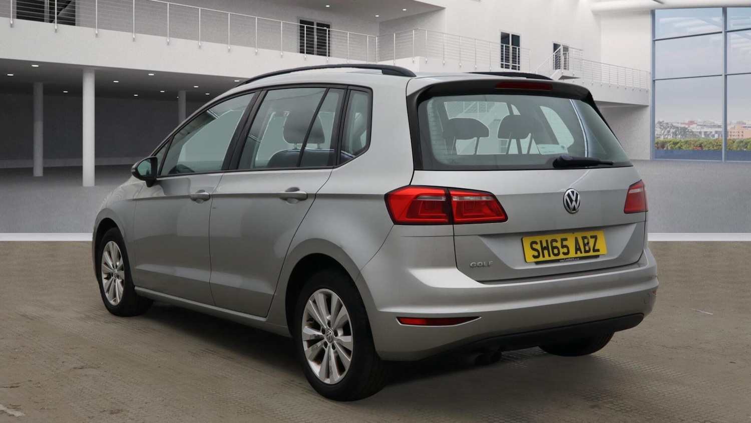 Used Volkswagen Golf SV 2015 for sale - 76865386: Photo 2