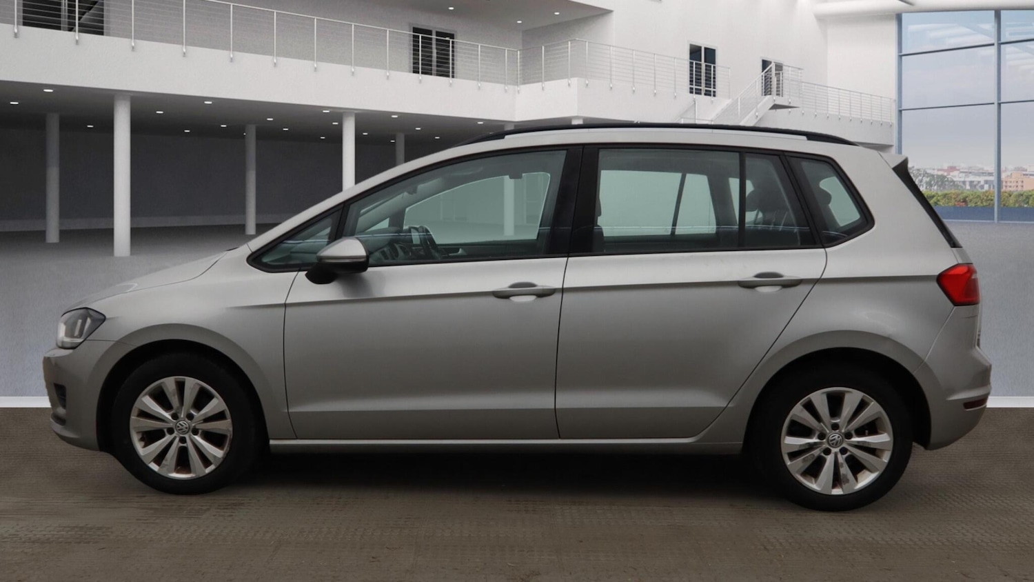 Used Volkswagen Golf SV 2015 for sale - 76865386: Photo 3