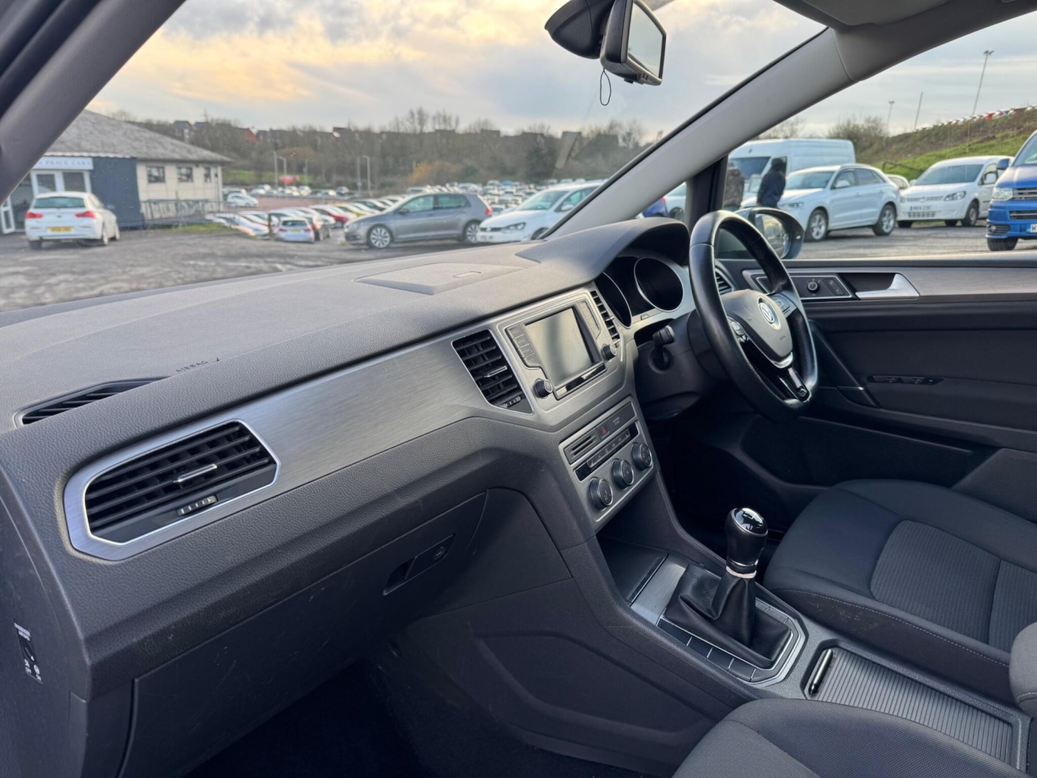 Used Volkswagen Golf SV 2015 for sale - 76865386: Photo 9