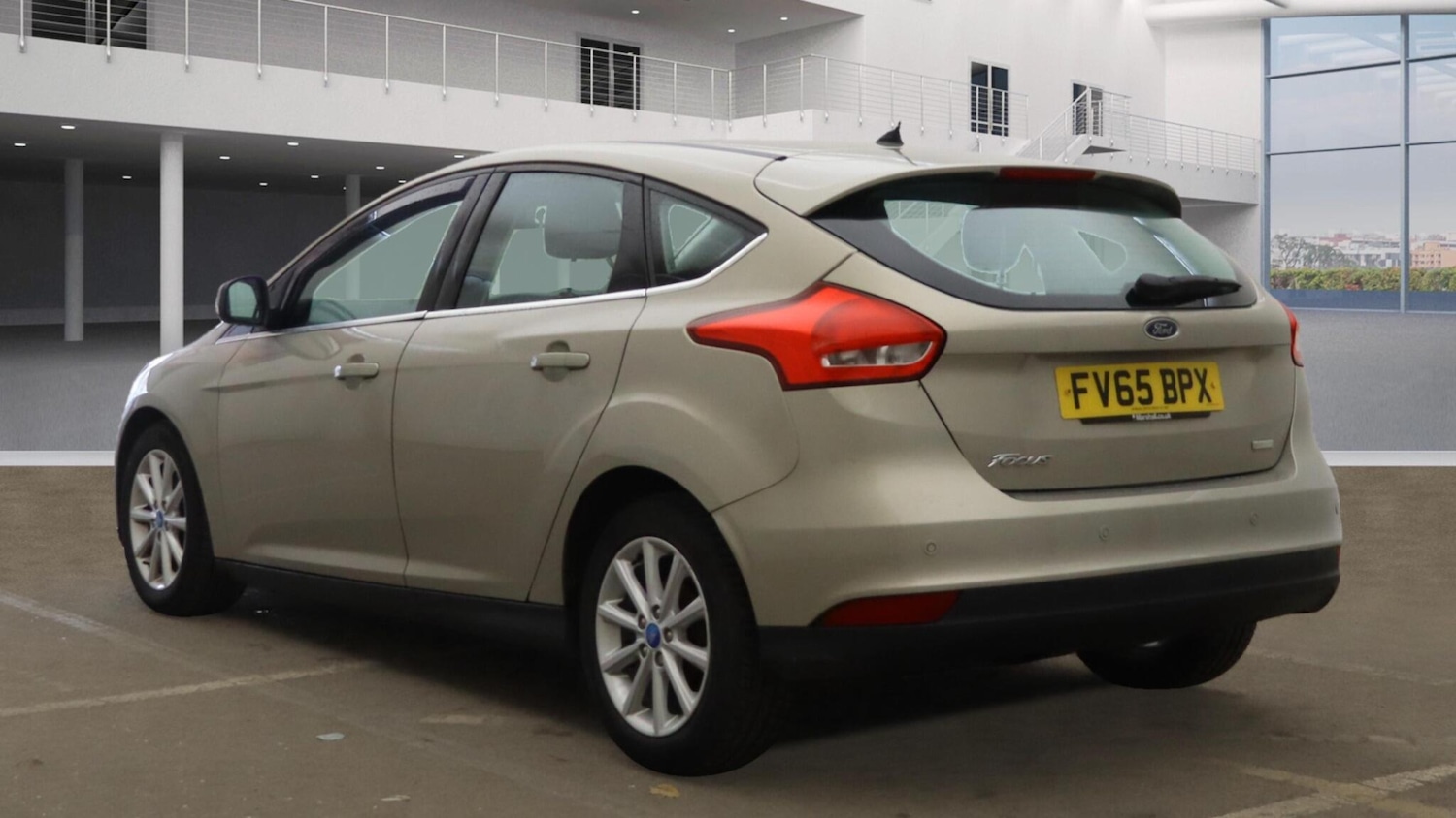 Used Ford Focus 2015 for sale - 76765538: Photo 2