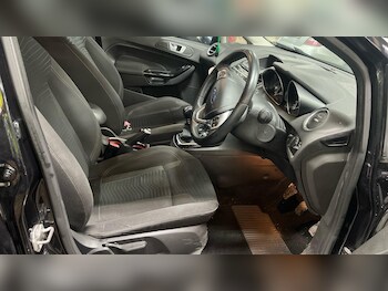 Used Ford Fiesta 2015 for sale - 78320356: Photo