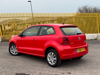 Used Volkswagen Polo 2015 for sale - 77768060: Photo
