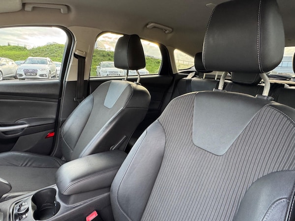 Used Ford Focus 2012 for sale - 75564150: Photo 12