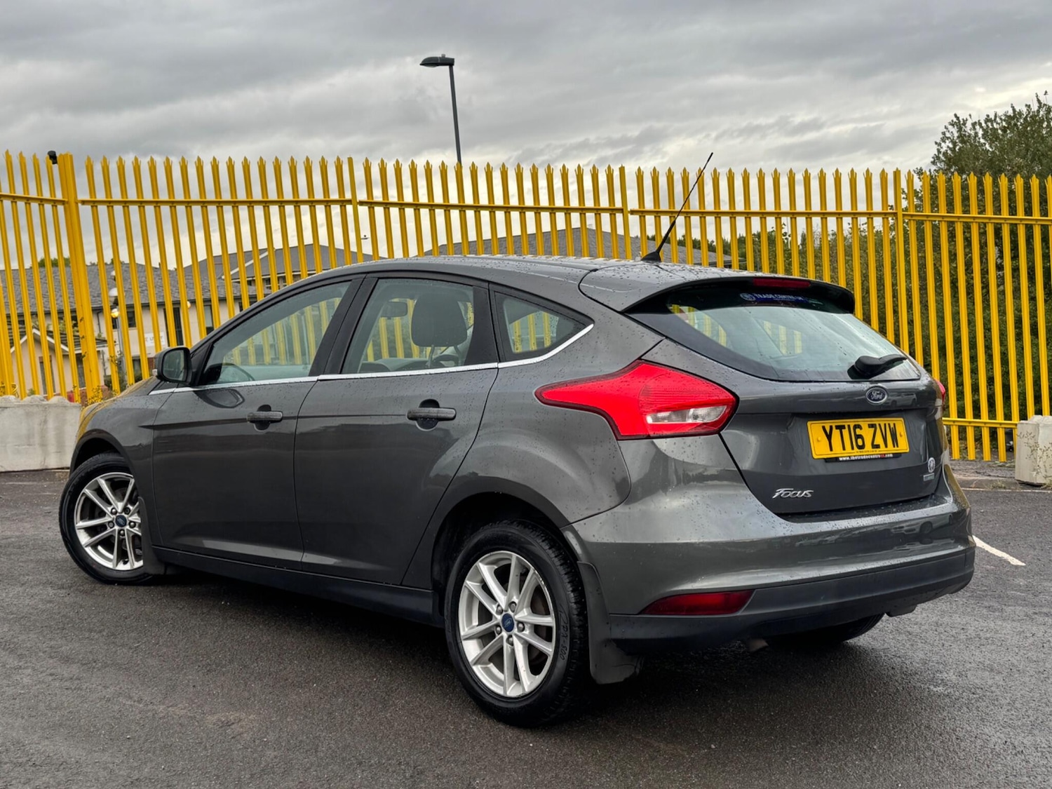 Used Ford Focus 2016 for sale - 76634238: Photo 2