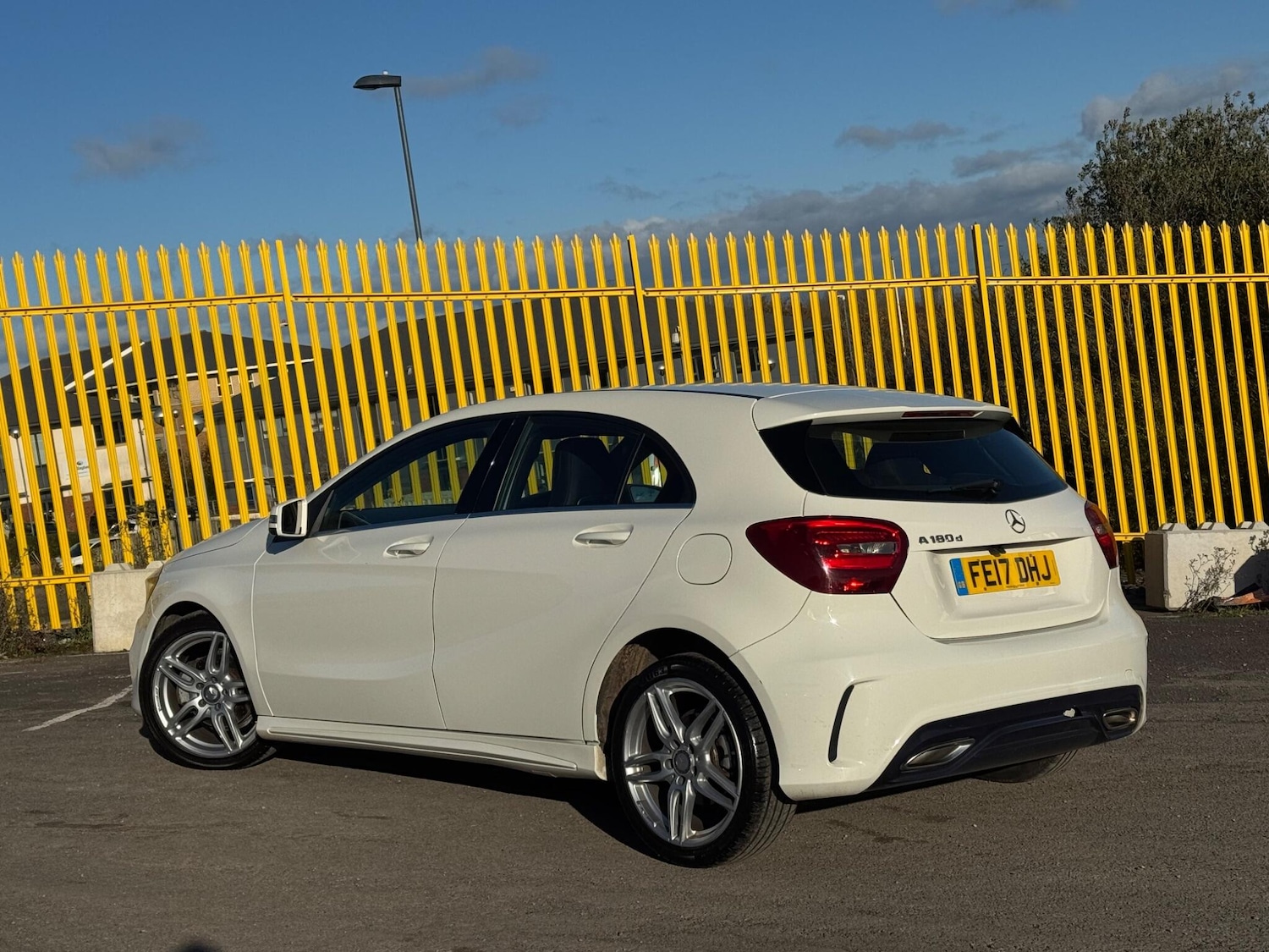 Used Mercedes-Benz A-Class 2017 for sale - 76167156: Photo 2
