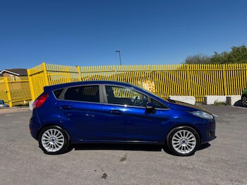 Used Ford Fiesta 2015 for sale - 78375088: Photo