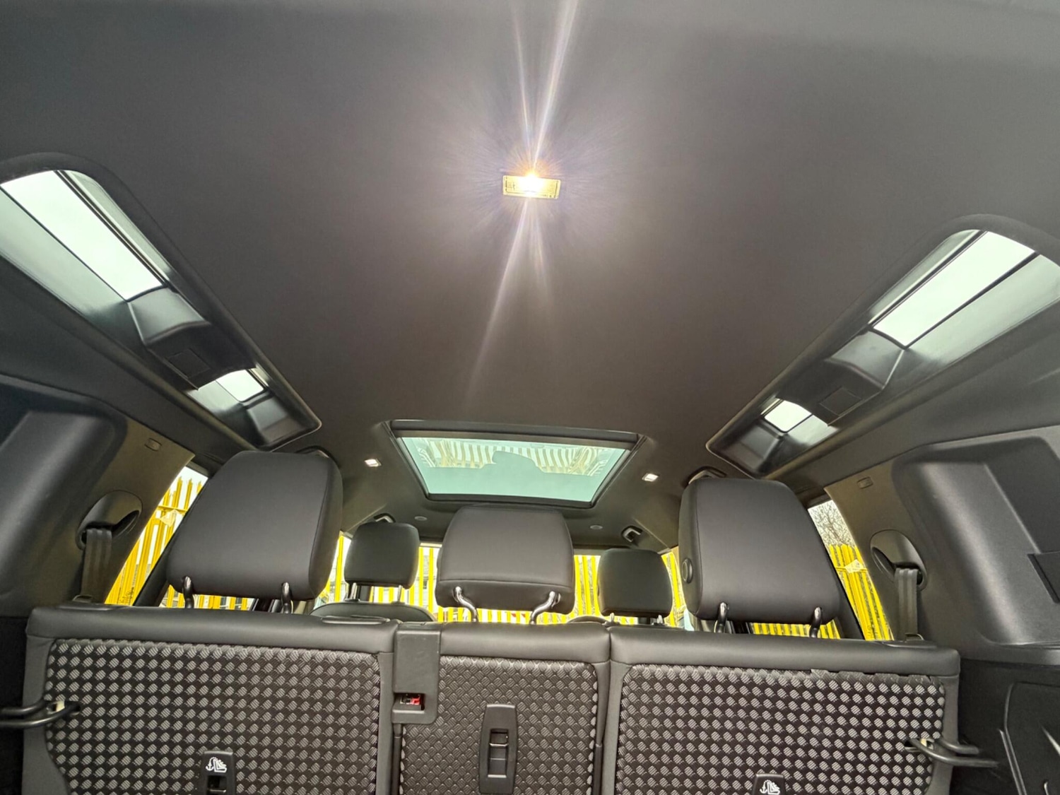 Used Land Rover Defender 2025 for sale - 77586546: Photo 11