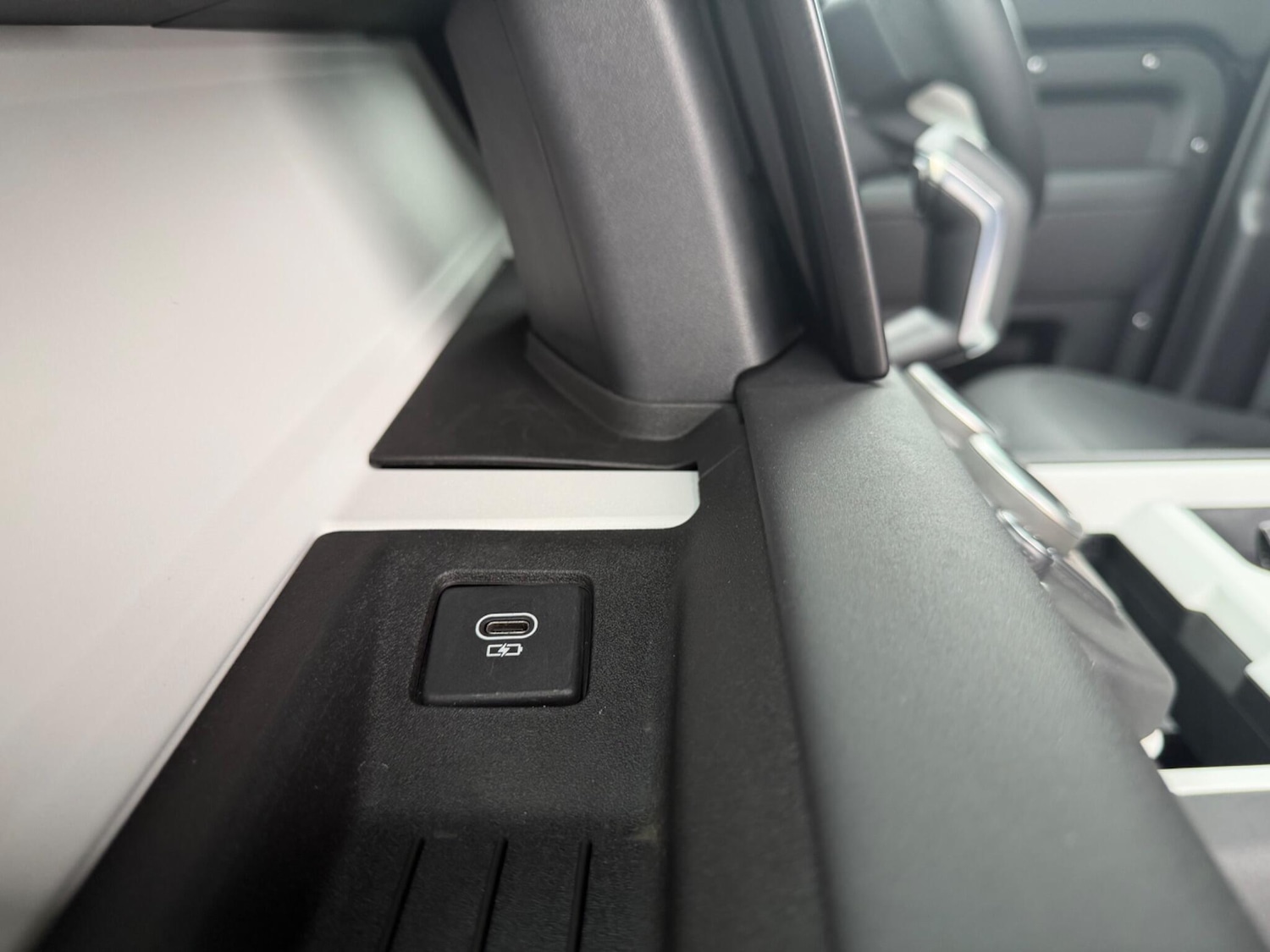 Used Land Rover Defender 2025 for sale - 77586546: Photo 19