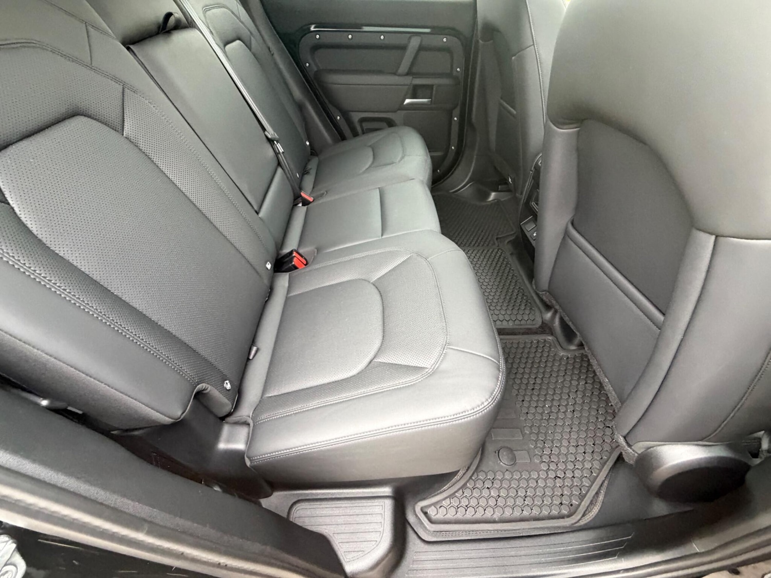 Used Land Rover Defender 2025 for sale - 77586546: Photo 25