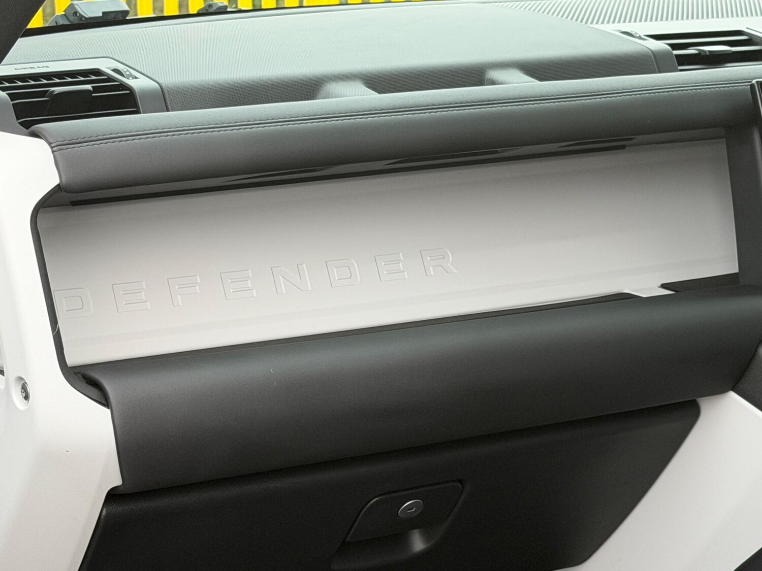 Used Land Rover Defender 2025 for sale - 77586546: Photo 27