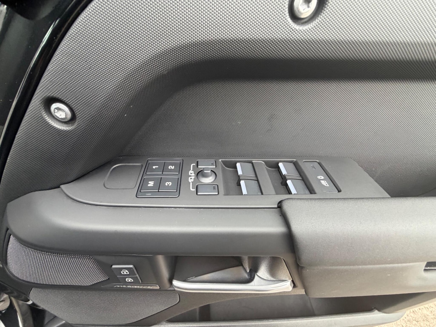 Used Land Rover Defender 2025 for sale - 77586546: Photo 34