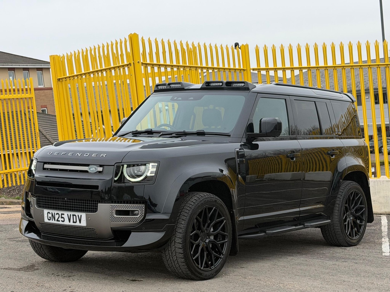 Used Land Rover Defender 2025 for sale - 77586546: Photo 5