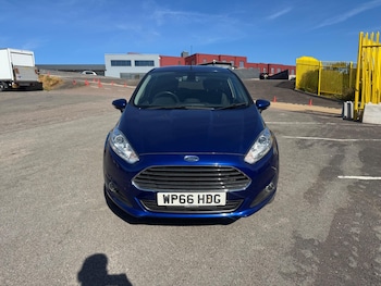 Used Ford Fiesta 2016 for sale - 79426400: Photo