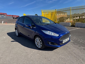 Used Ford Fiesta 2016 for sale - 79426400: Photo