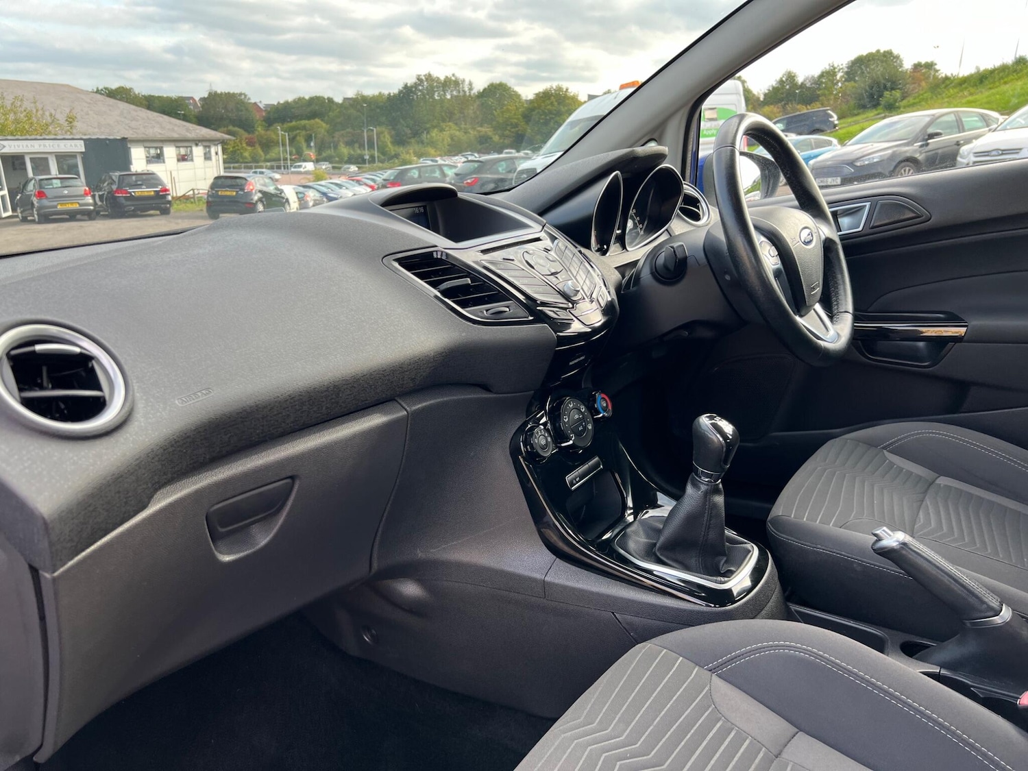 Used Ford Fiesta 2016 for sale - 75883587: Photo 9