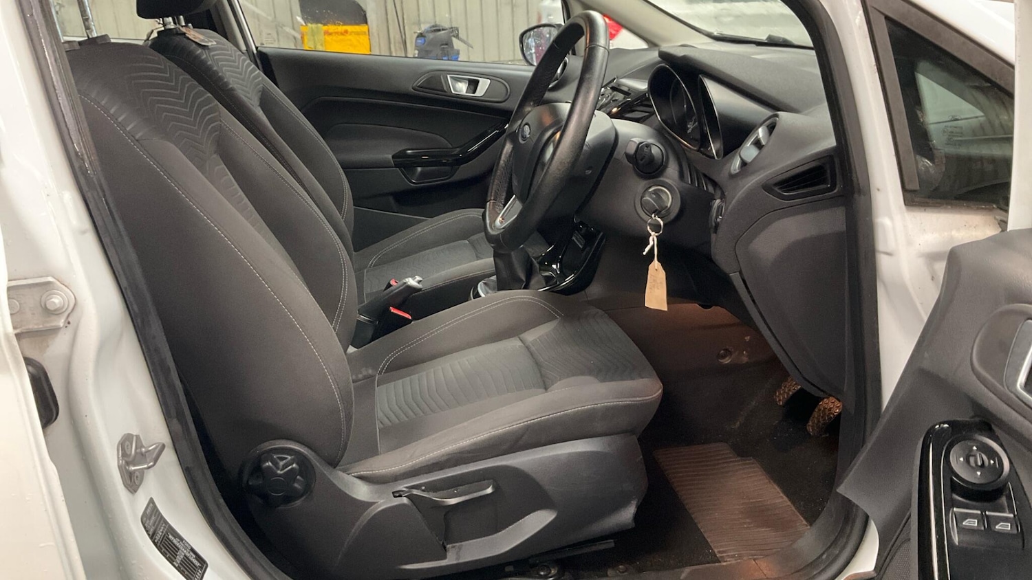 Used Ford Fiesta 2015 for sale - 77523922: Photo 4