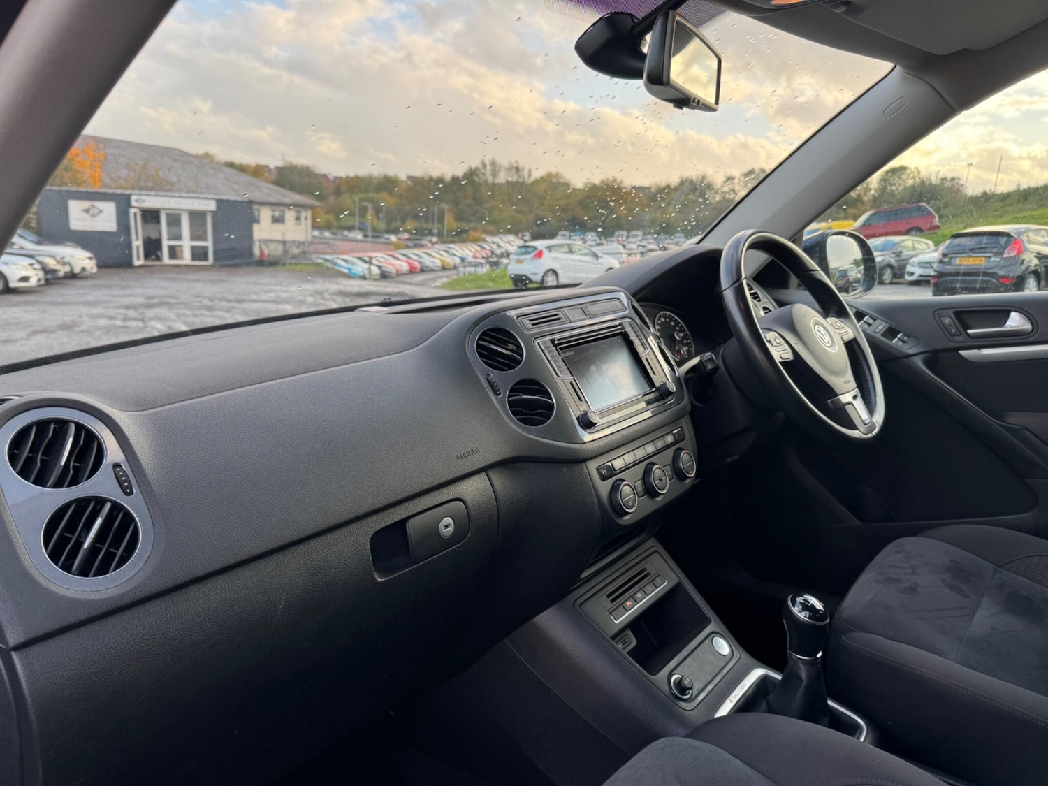 Used Volkswagen Tiguan 2016 for sale - 76200503: Photo 8