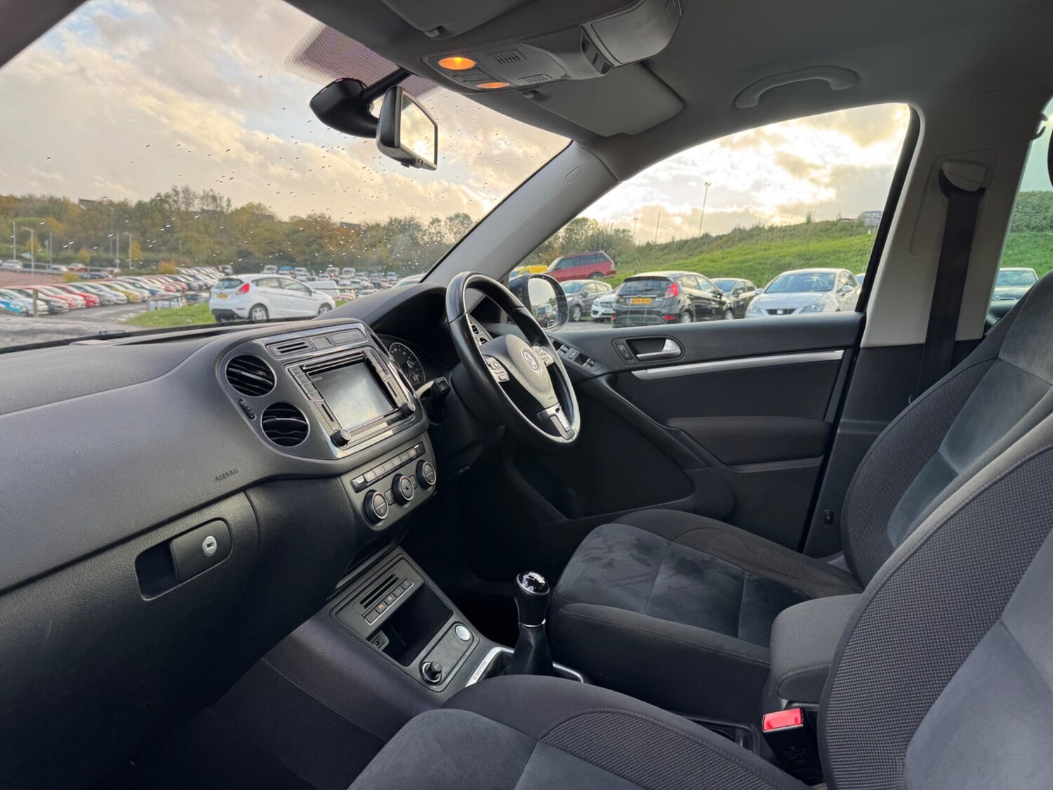 Used Volkswagen Tiguan 2016 for sale - 76200503: Photo 9