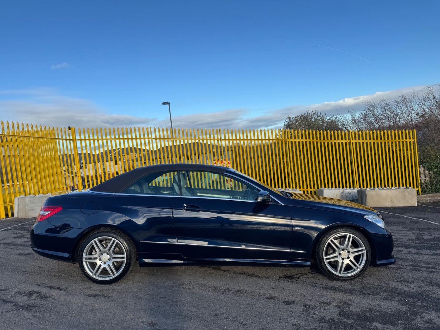 Used Mercedes-Benz E Class 2012 for sale - 76666850: Photo 5