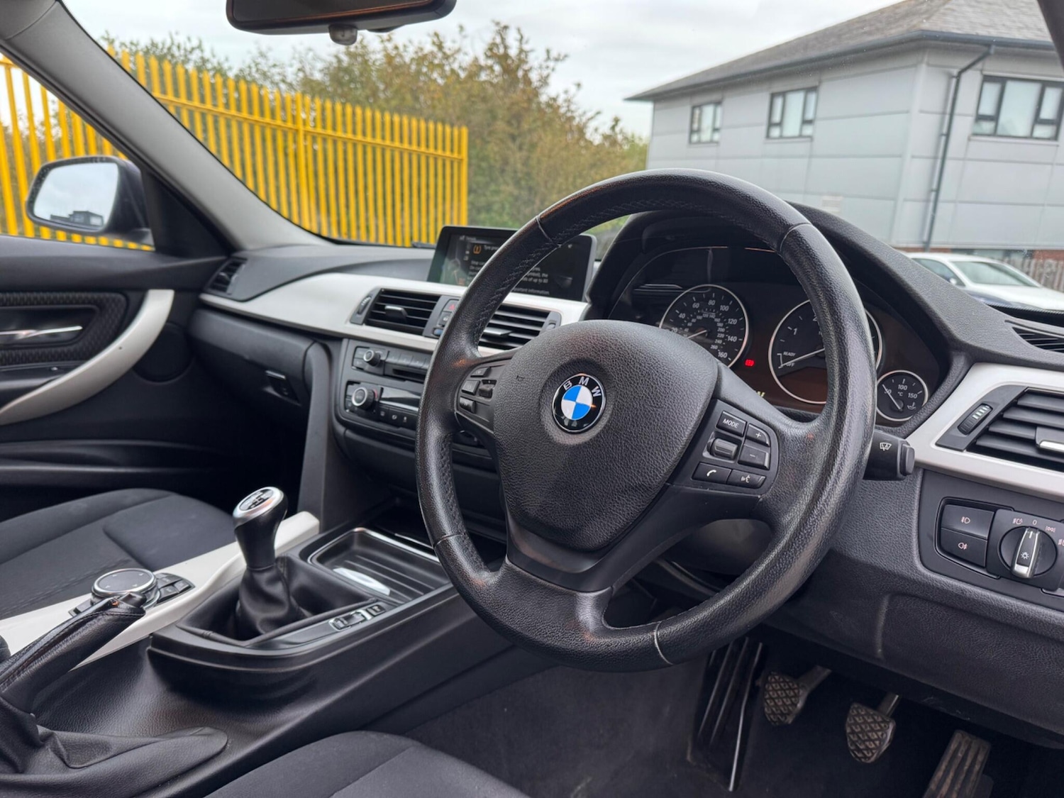 Used BMW 3 Series 2014 for sale - 76633564: Photo 9