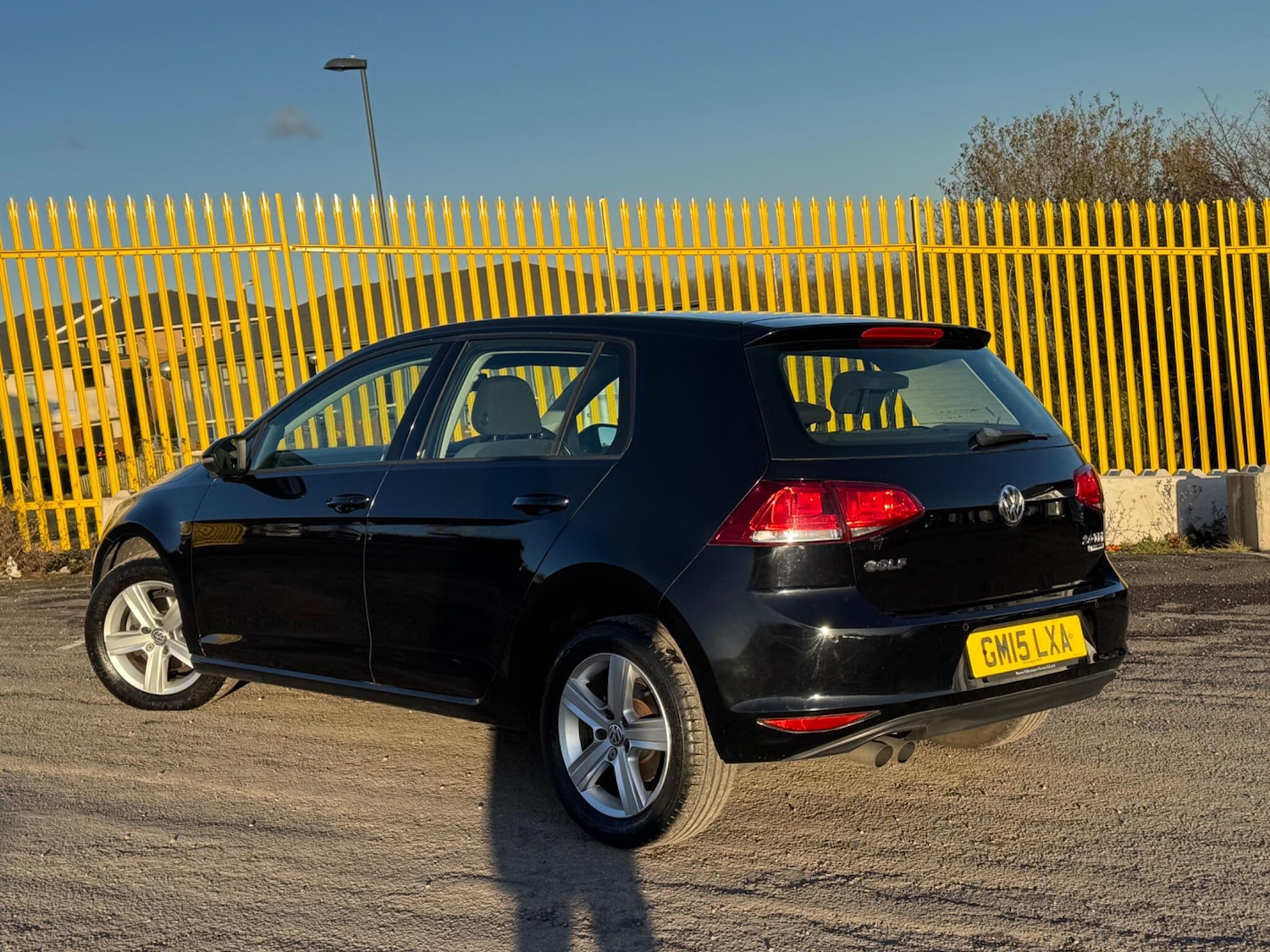 Used Volkswagen Golf 2015 for sale - 77060449: Photo 2