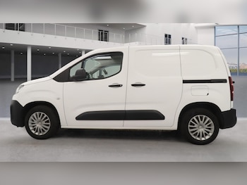 Used Citroen Berlingo 2020 for sale - 76988130: Photo