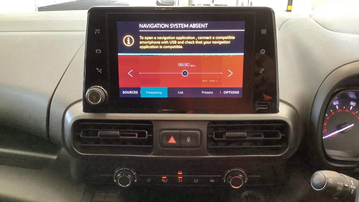 Used Citroen Berlingo 2020 for sale - 76988130: Photo 5