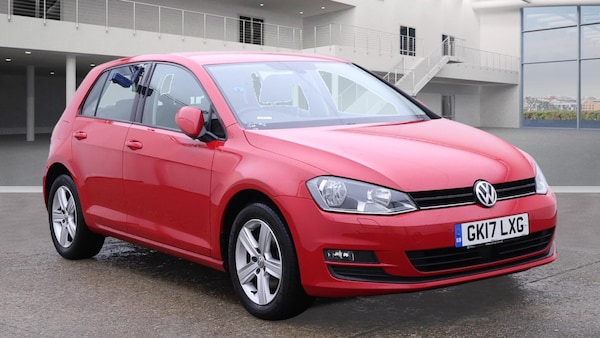 Used Volkswagen Golf 2017 for sale - 76314609: Photo 1