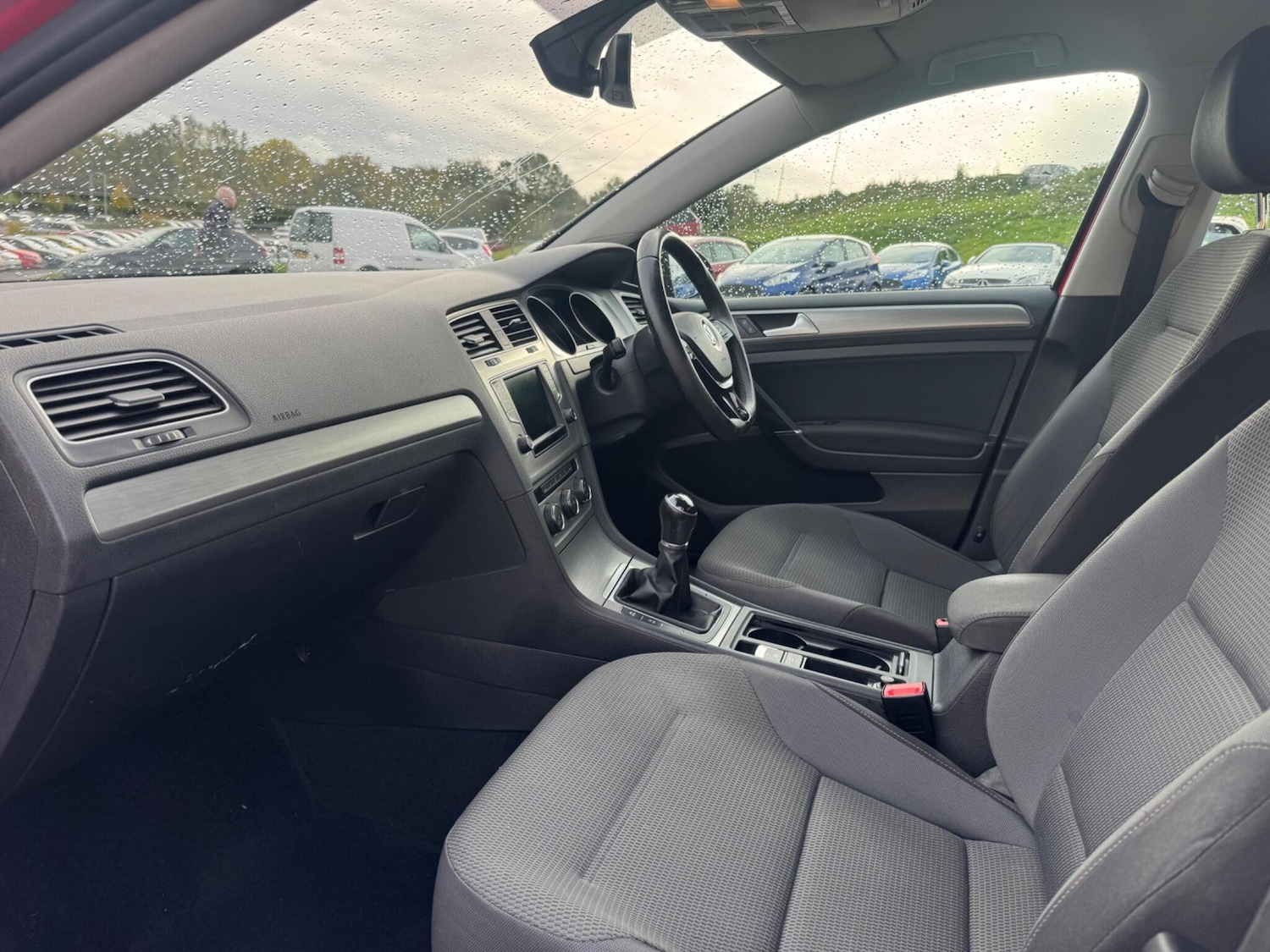 Used Volkswagen Golf 2017 for sale - 76314609: Photo 8