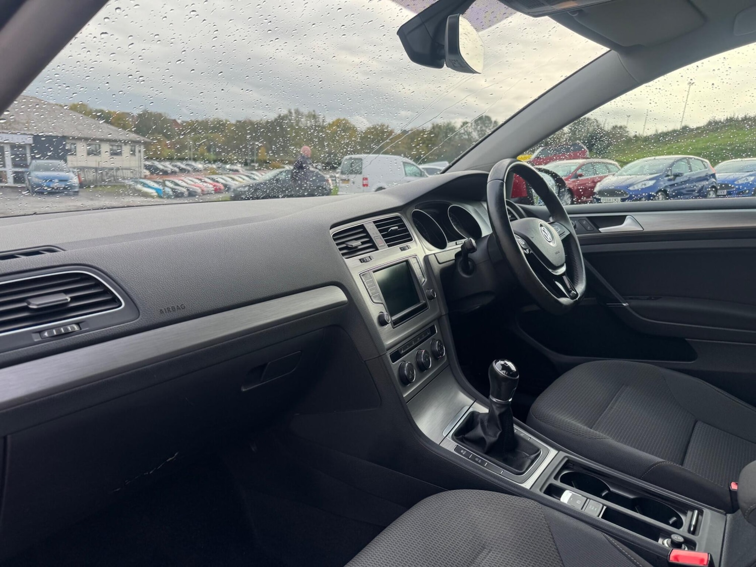 Used Volkswagen Golf 2017 for sale - 76314609: Photo 9