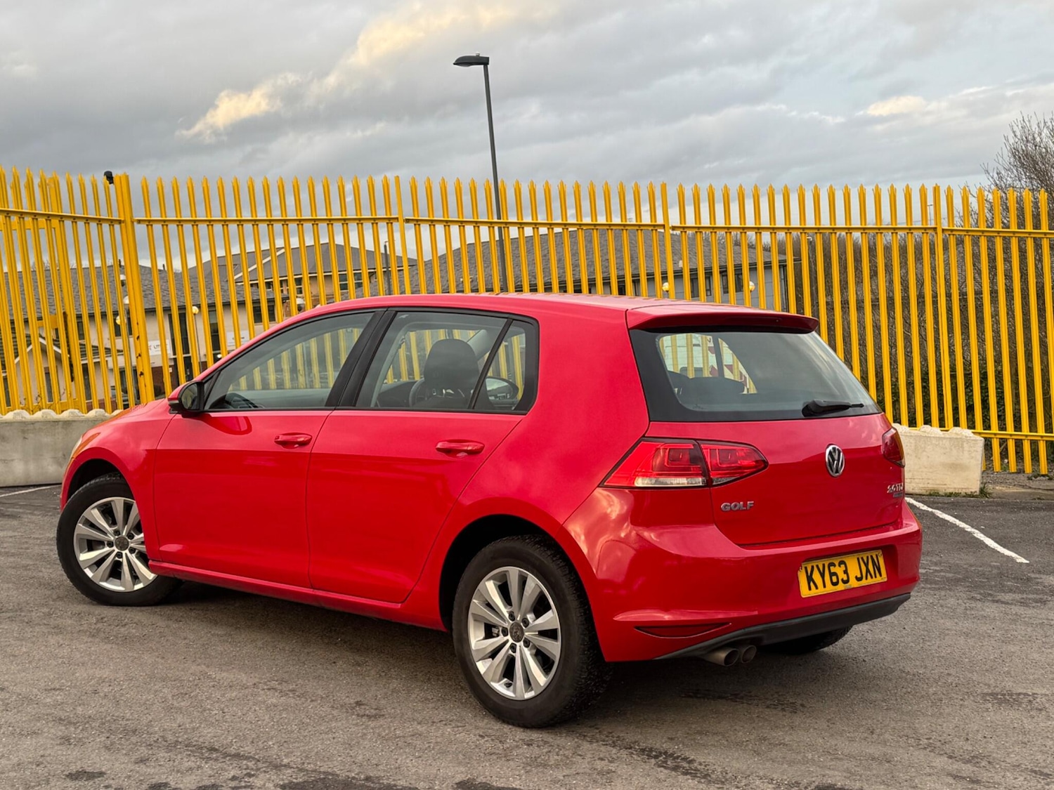 Used Volkswagen Golf 2013 for sale - 77320806: Photo 2