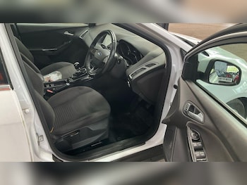 Used Ford Focus 2014 for sale - 78374997: Photo